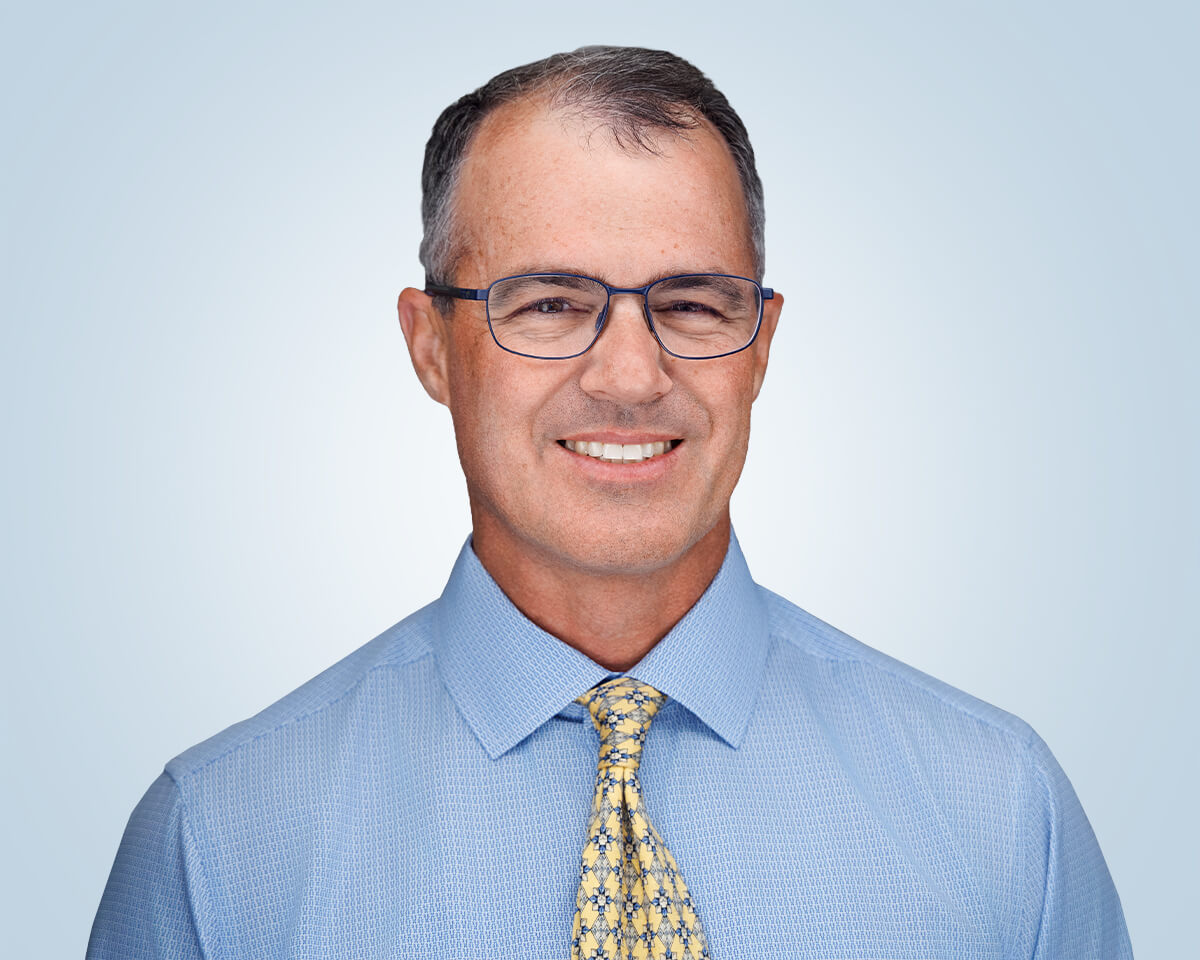 Headshot of Stephen E. McIntyre, MD, FACC, FSCAI